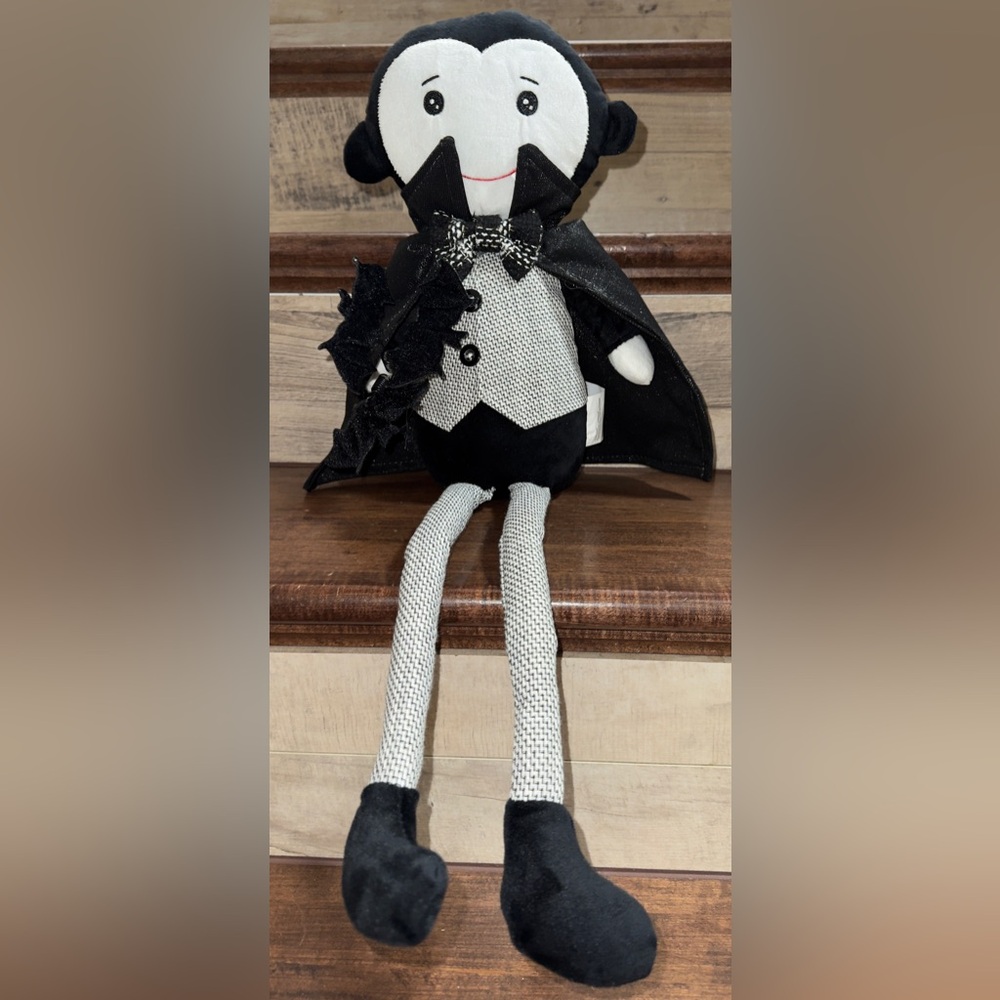 26” Plush Vampire 🧛‍♂️ with Bats 🦇 Bouquet 💐 Halloween Decoration Halloween